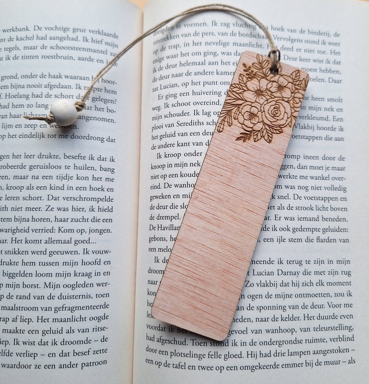 Houten boekenlegger - Bloem 4