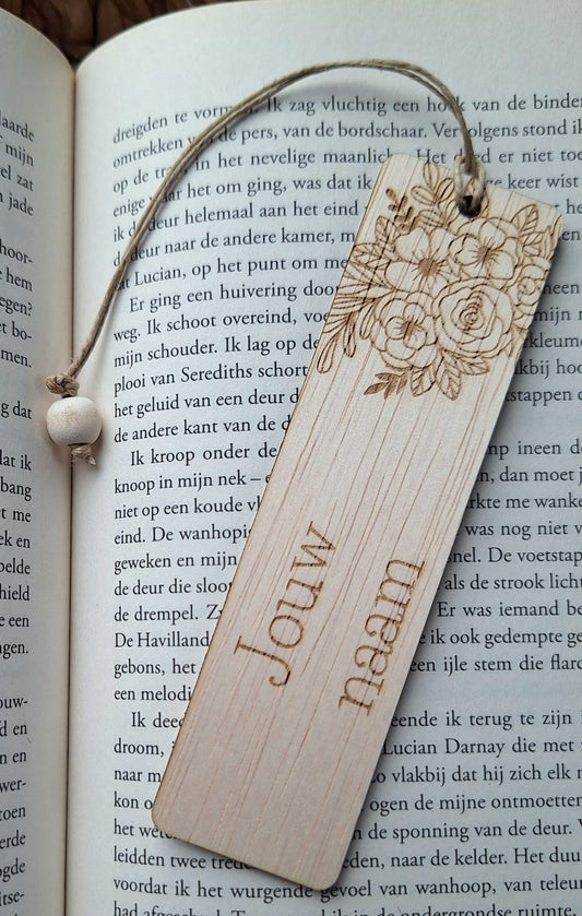 Houten boekenlegger - Bloem 4 - Gepersonaliseerd