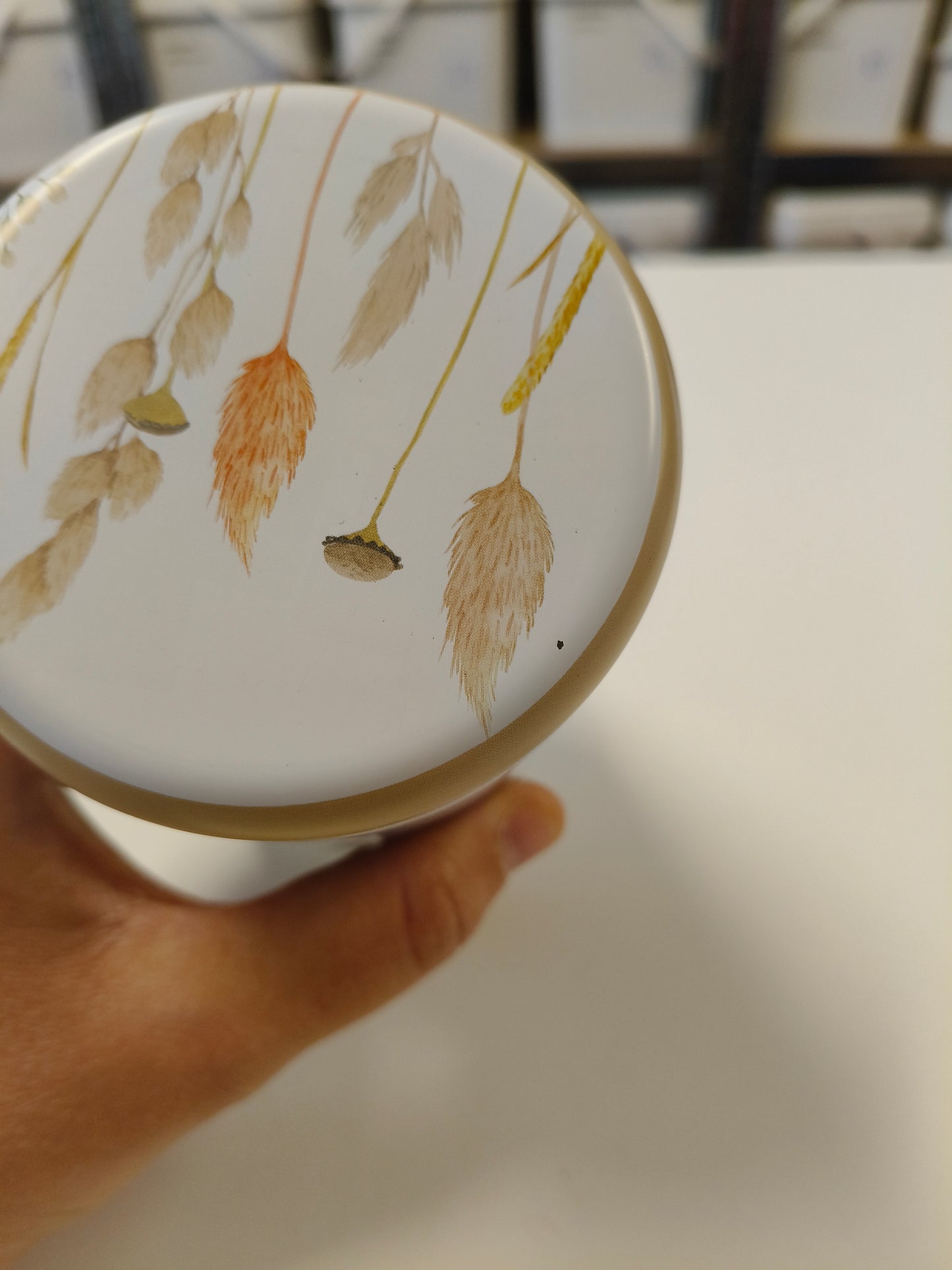 Theeblik smilla 150 gr. (Kleine beschadiging aan deksel)